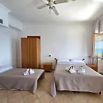 Oasi Oda ve Kahvaltı 3*