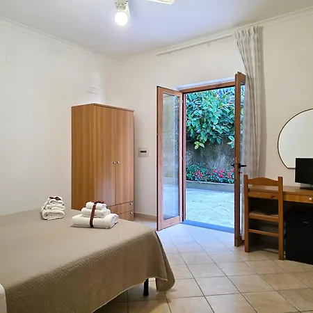 Bed & Breakfast Oasi Relais 3*